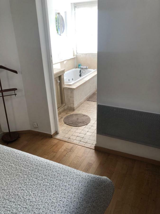 Villa Des Iris Париж Экстерьер фото